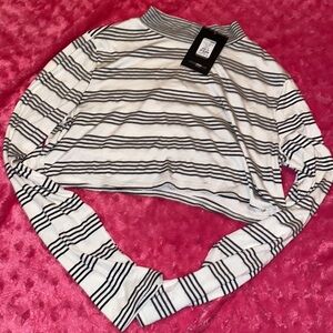 Long Sleeve Fashion Nova Crop Top